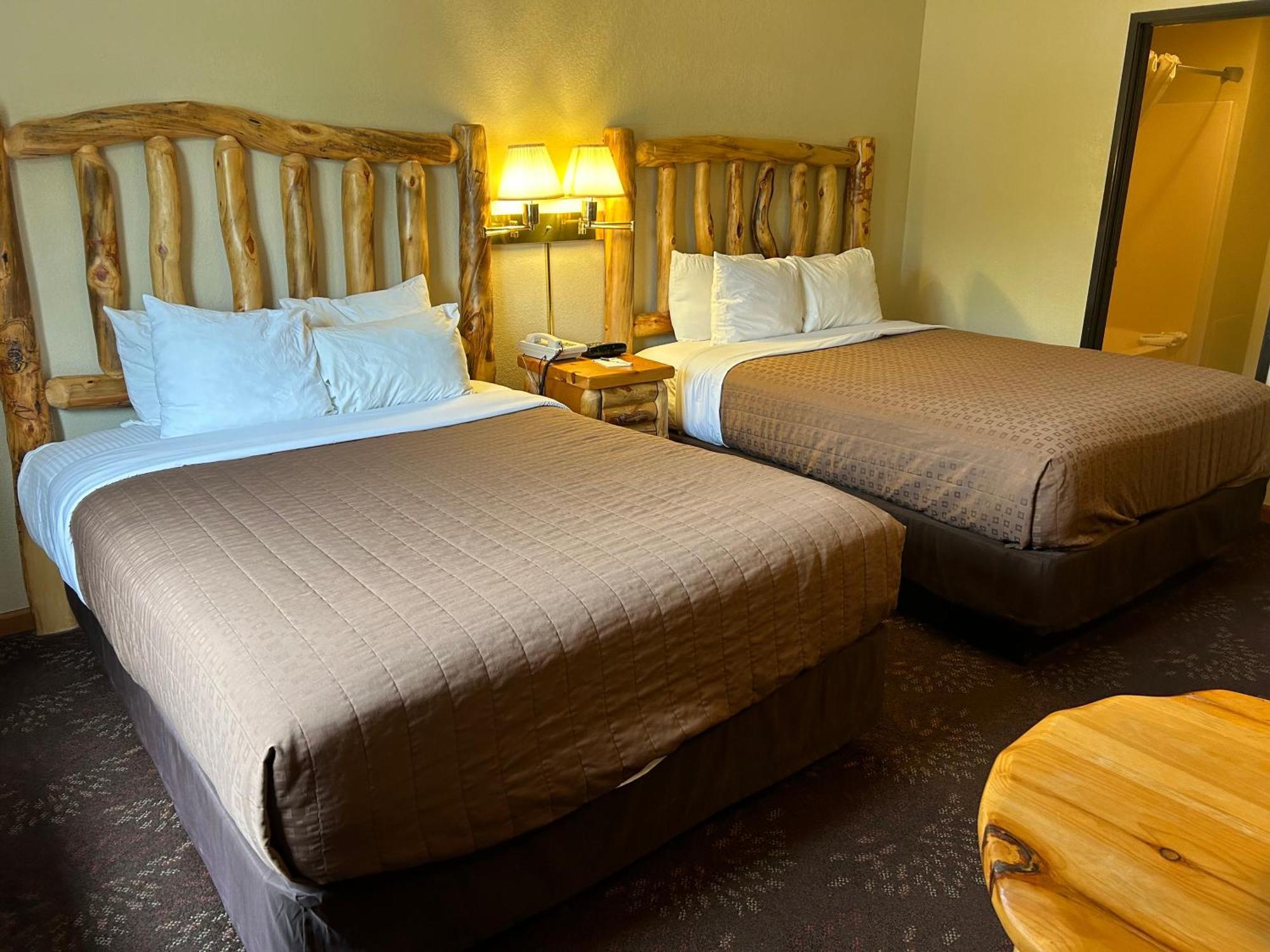 Super 8 By Wyndham Bridgeview Of Mackinaw City Exterior foto